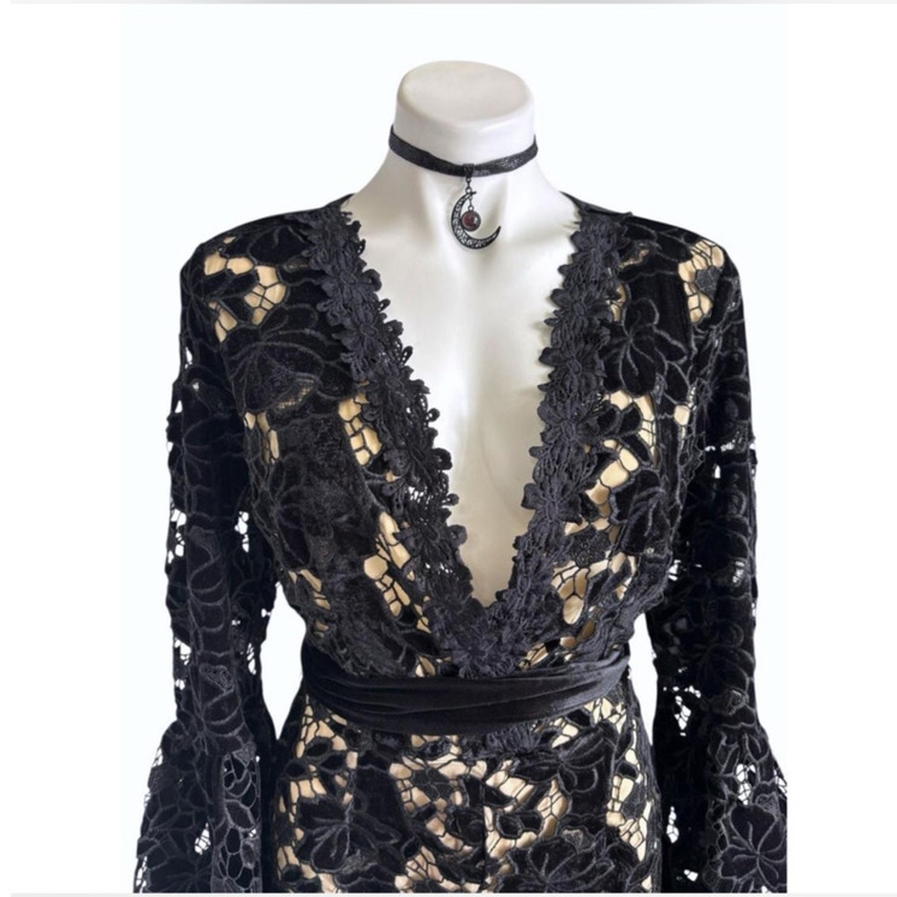 Whimsigoth Black Lace Velvet Super Bell Sleeve Romper Vampire Dark Romantic - Picture 3 of 7